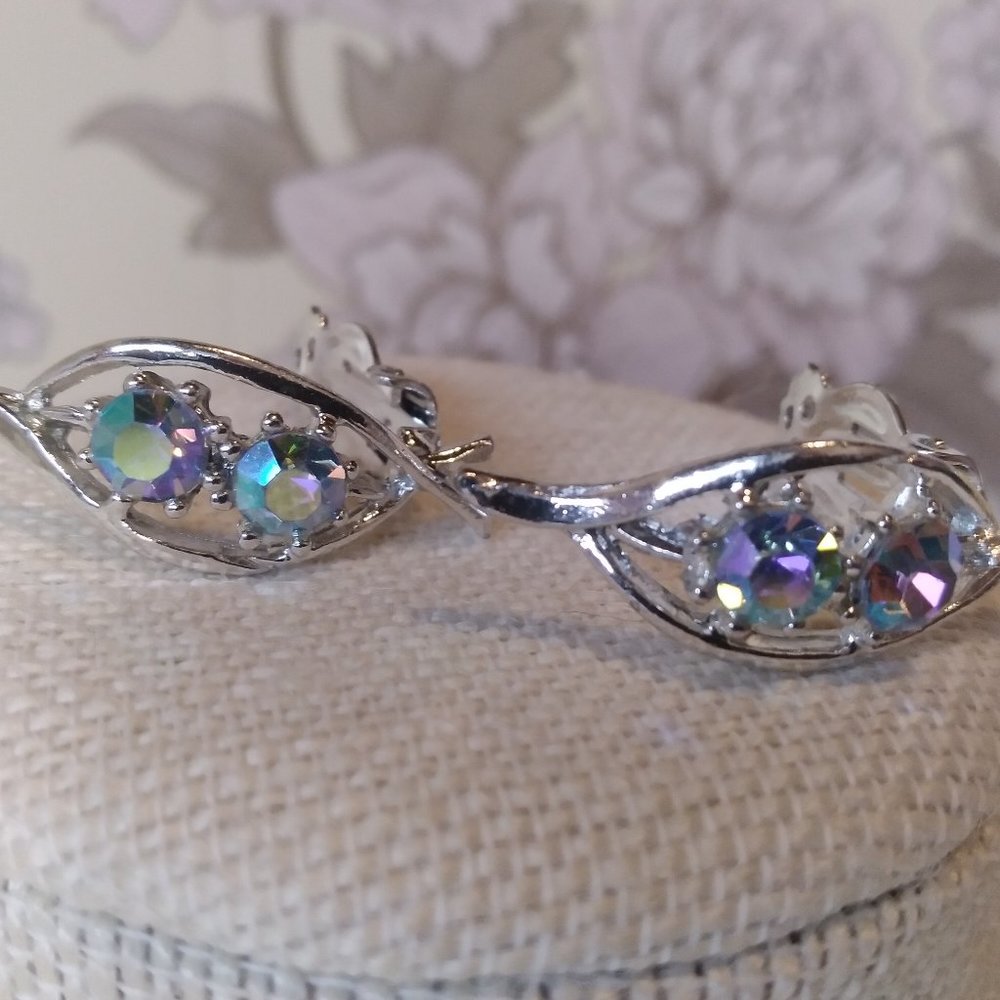 Stunning Vintage Aurora Borealis Clip On Earrings